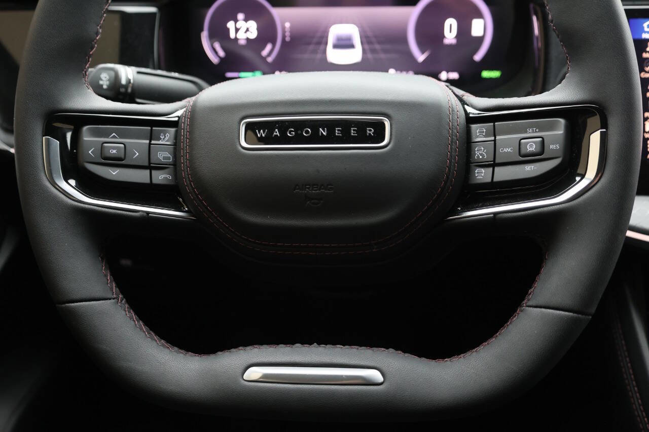 Used 2025 Jeep Wagoneer S Limited image 18