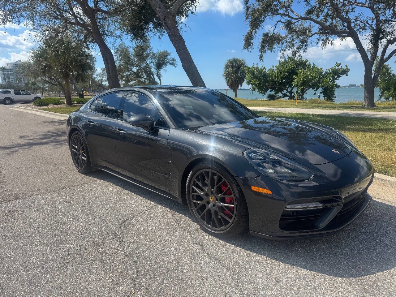 Used 2017 Porsche Panamera Turbo w/ Sport Package image 25