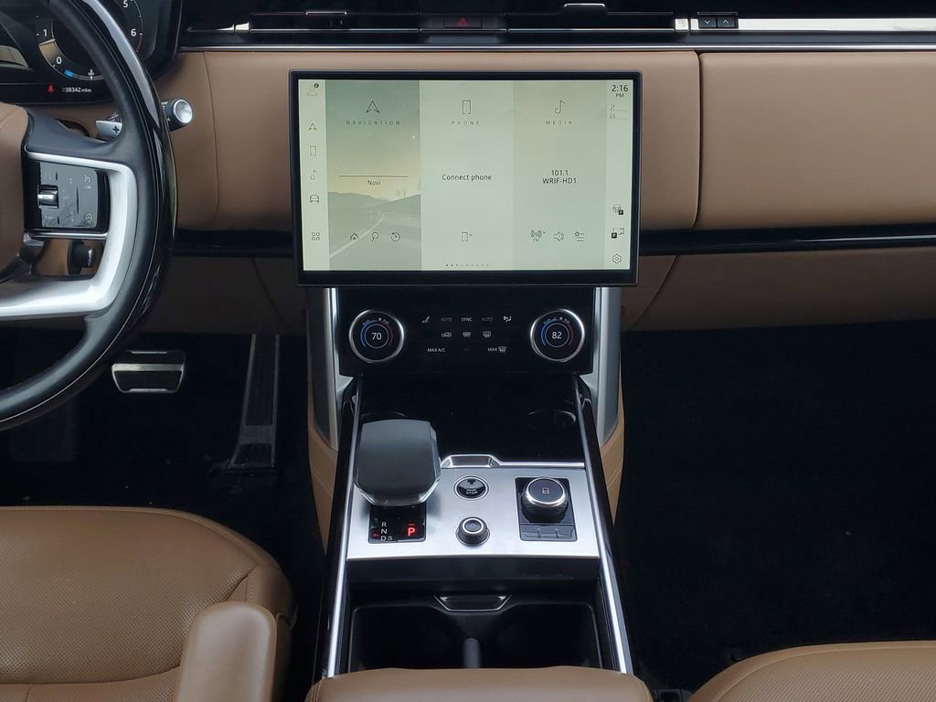 Used 2023 Land Rover Range Rover SE image 25