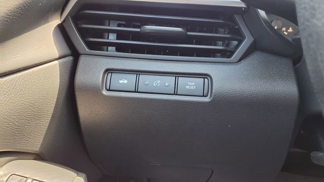 Used 2025 Nissan Altima 2.5 SV image 26