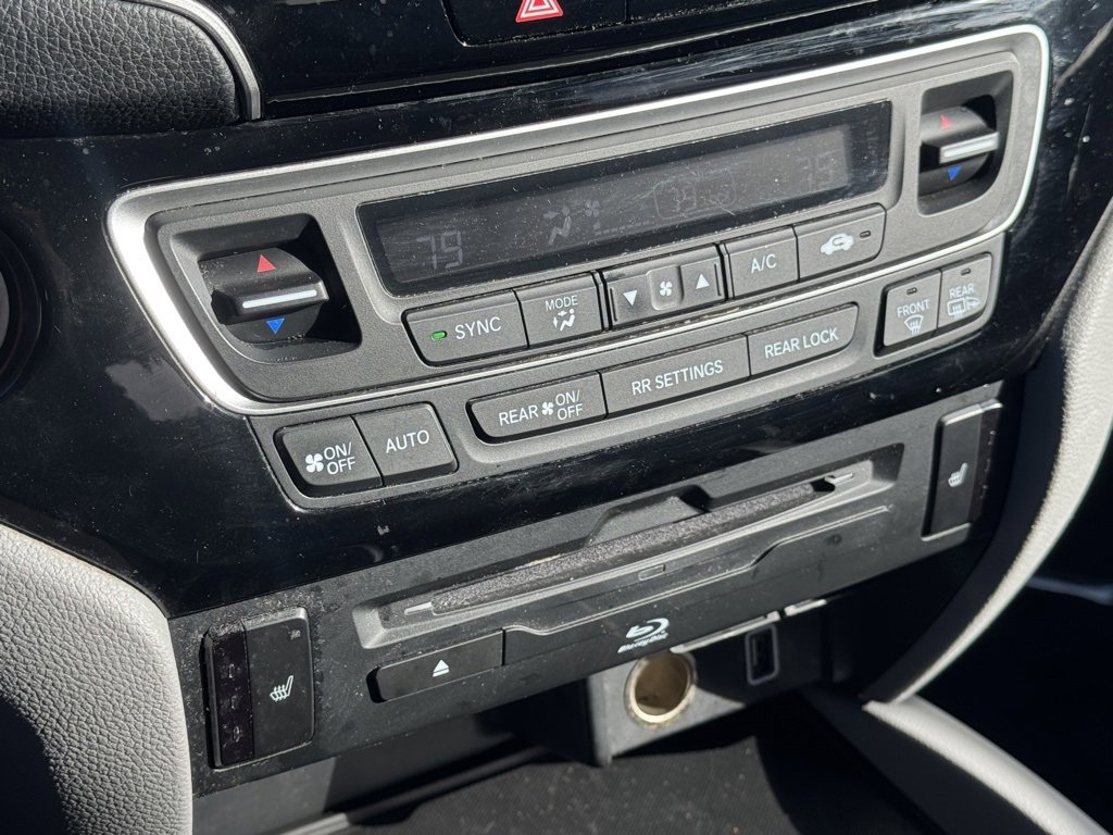 Used 2022 Honda Pilot Touring image 13