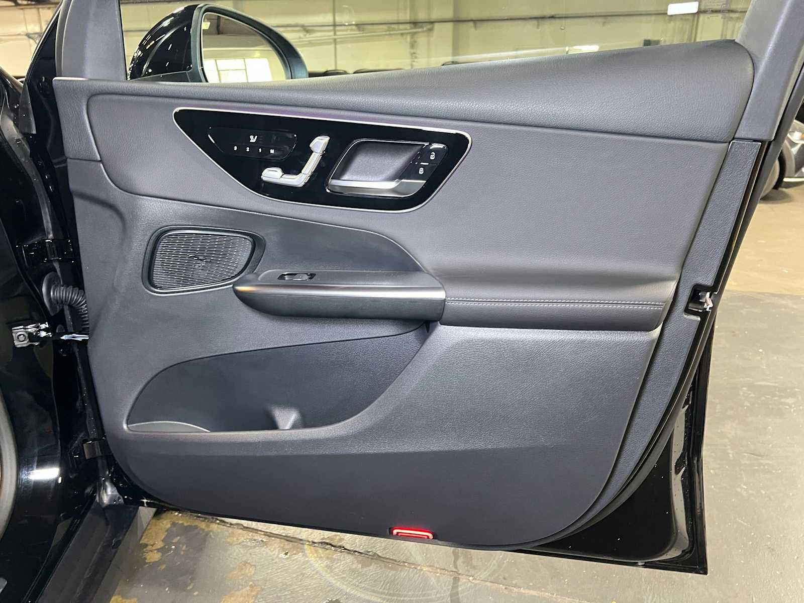 Used 2026 Mercedes-Benz GLC 300 4MATIC image 10