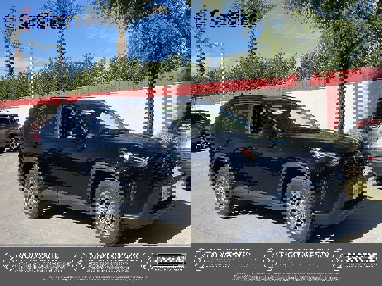 Used 2025 Toyota RAV4 XLE image 1