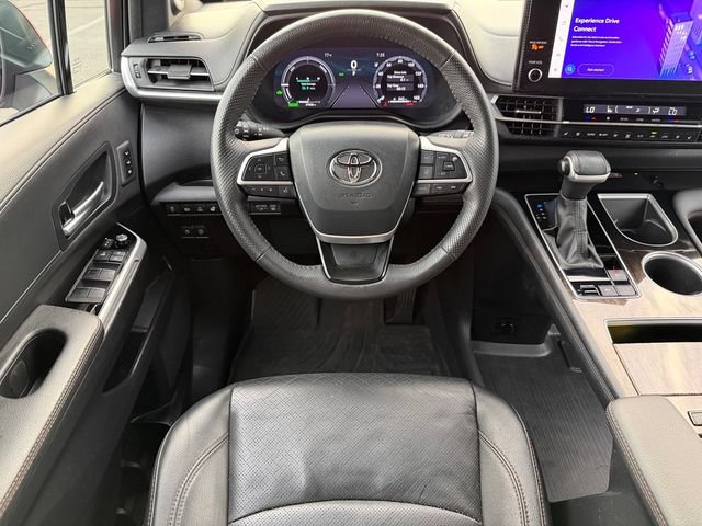 Certified 2025 Toyota Sienna Platinum AWD/4WD image 26