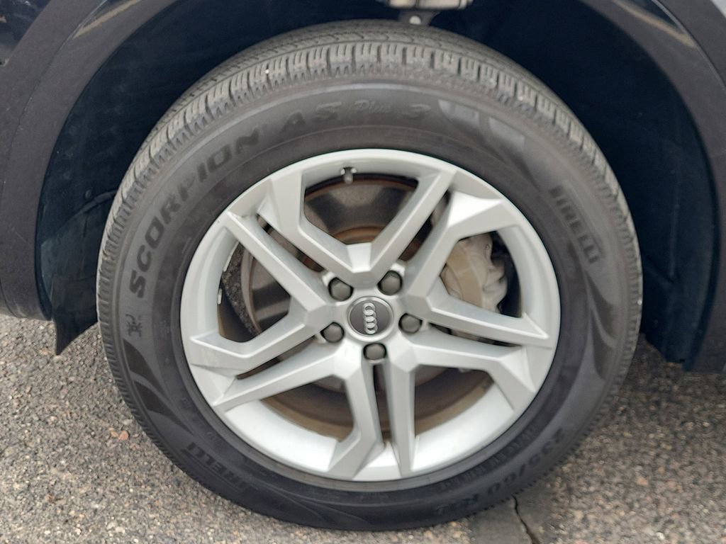Used 2019 Audi Q5 2.0T Premium w/ Convenience Package image 16