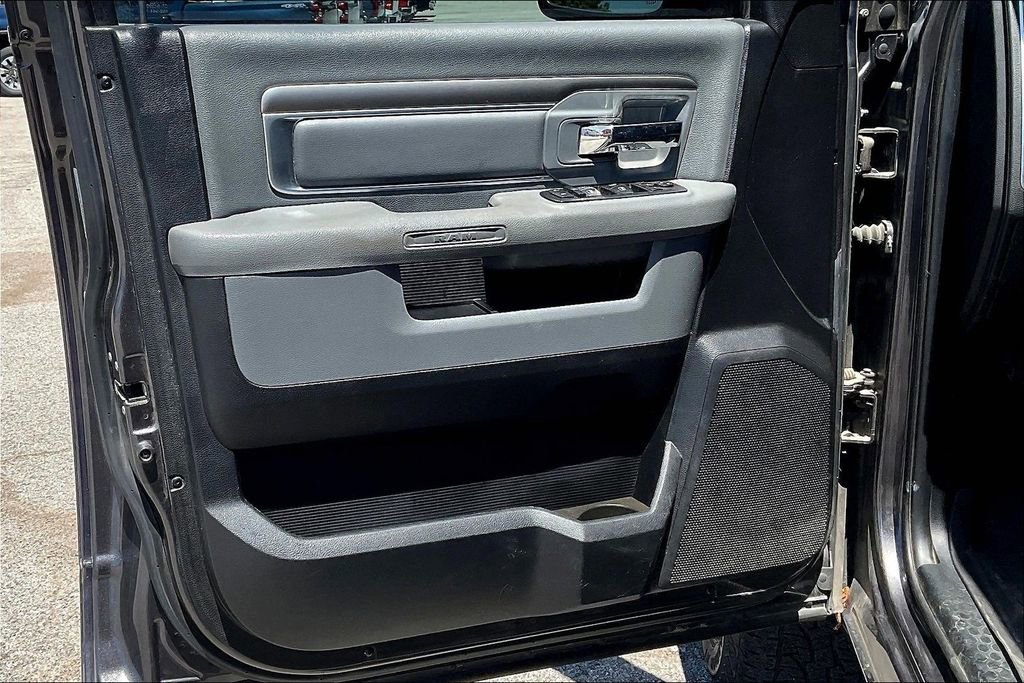 Used 2015 RAM 1500 Outdoorsman RWD image 17