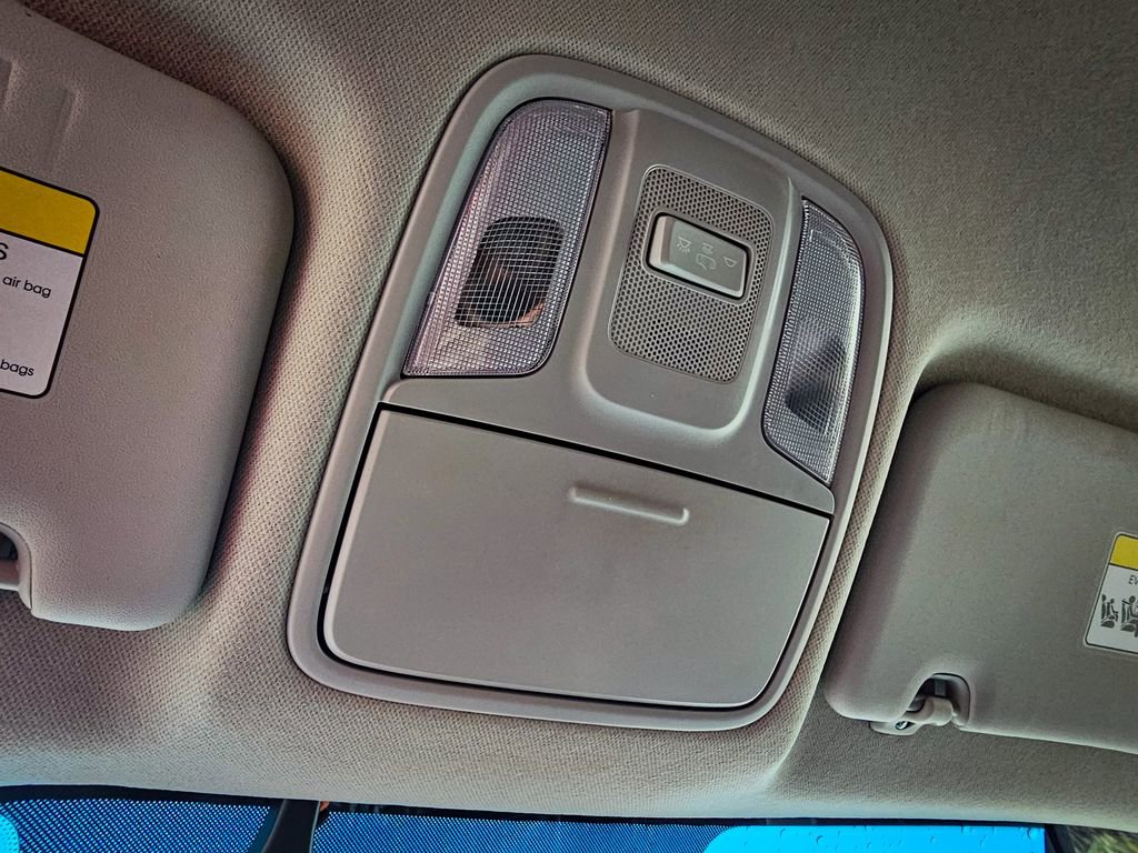 Used 2019 Kia Niro LX image 25