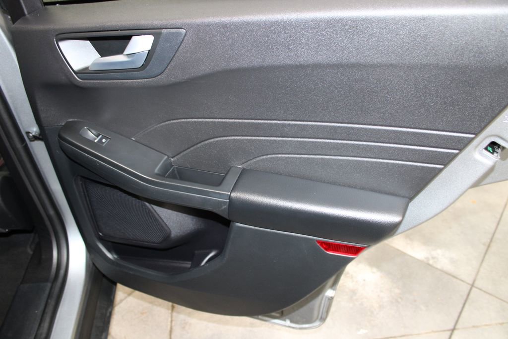Used 2024 Ford Escape ST-Line image 26