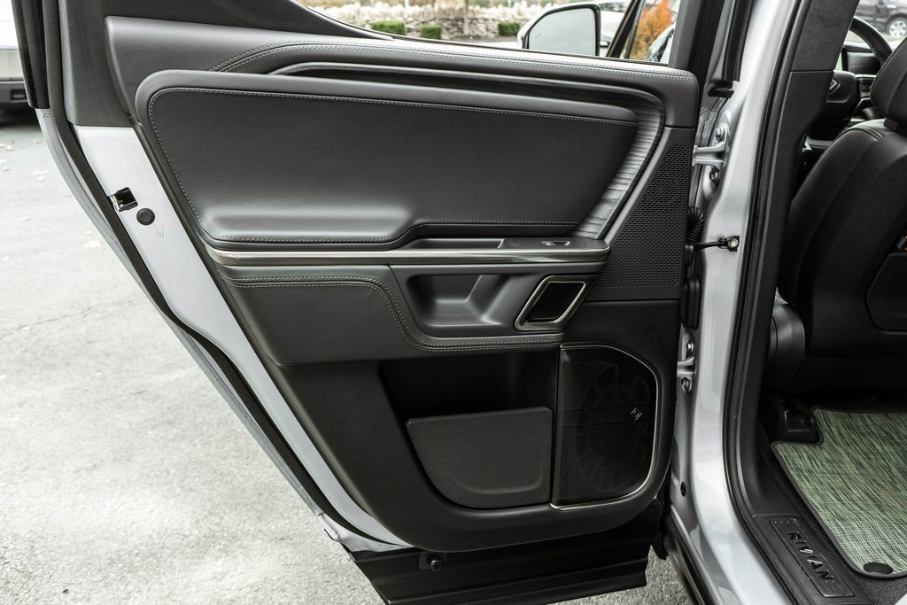 Used 2023 Rivian R1T Adventure image 34