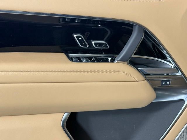 New 2026 Land Rover Range Rover Long Wheelbase Autobiography AWD/4WD image 15