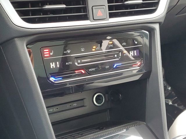 New 2026 Volkswagen Taos SE image 22