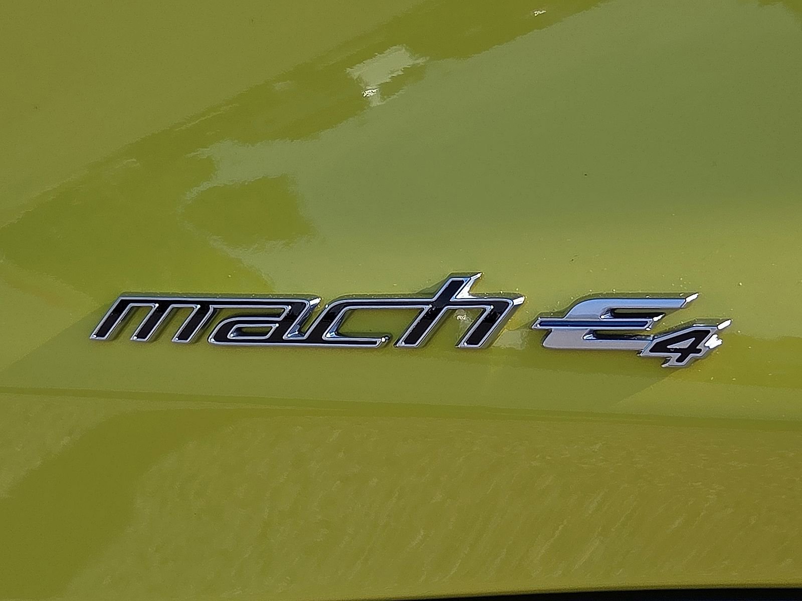 Used 2025 Ford Mustang Mach-E Premium w/ Sport Appearance Package AWD/4WD image 9