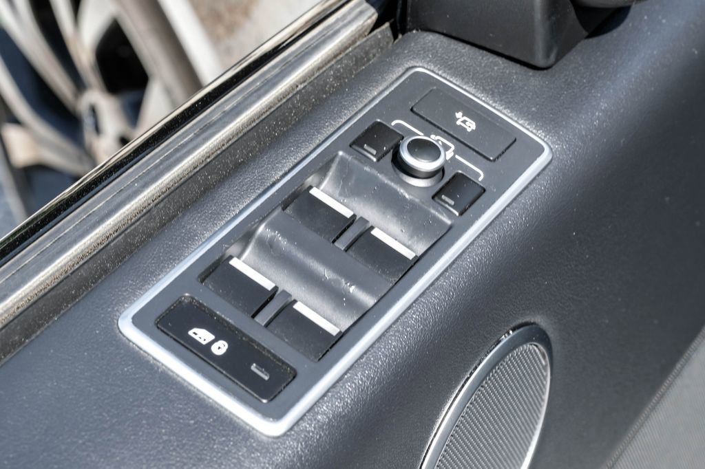 Used 2017 Land Rover Range Rover Supercharged image 42