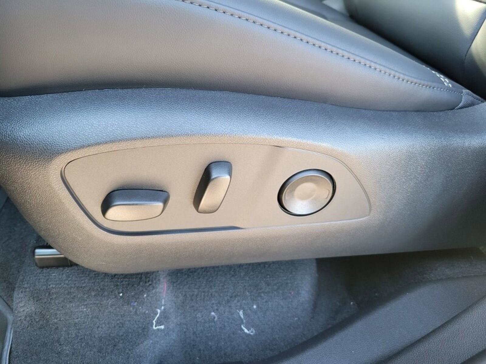 New 2026 GMC Acadia Elevation w/ Elevation Premium Package image 22