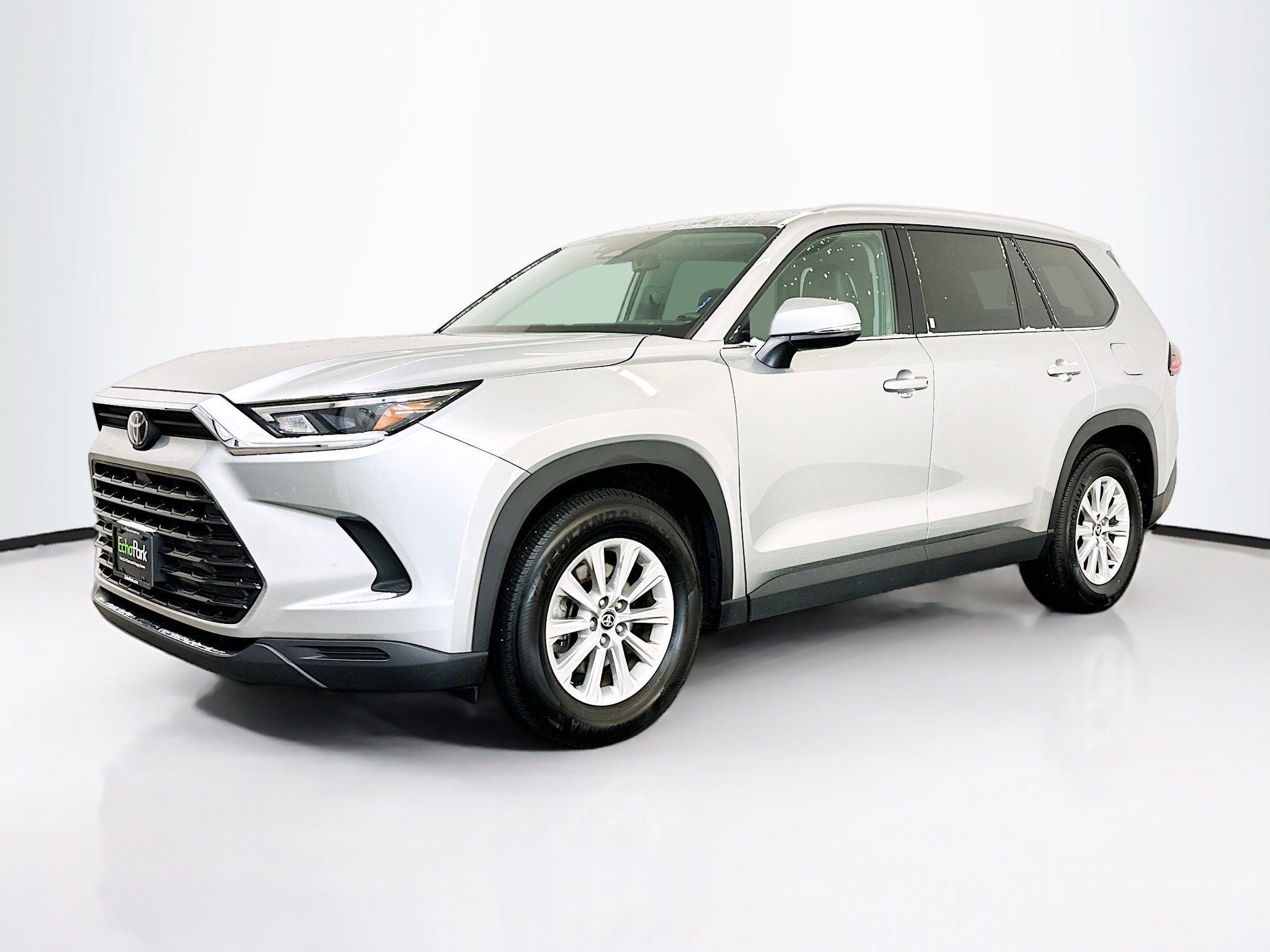 Used 2025 Toyota Grand Highlander AWD image 3