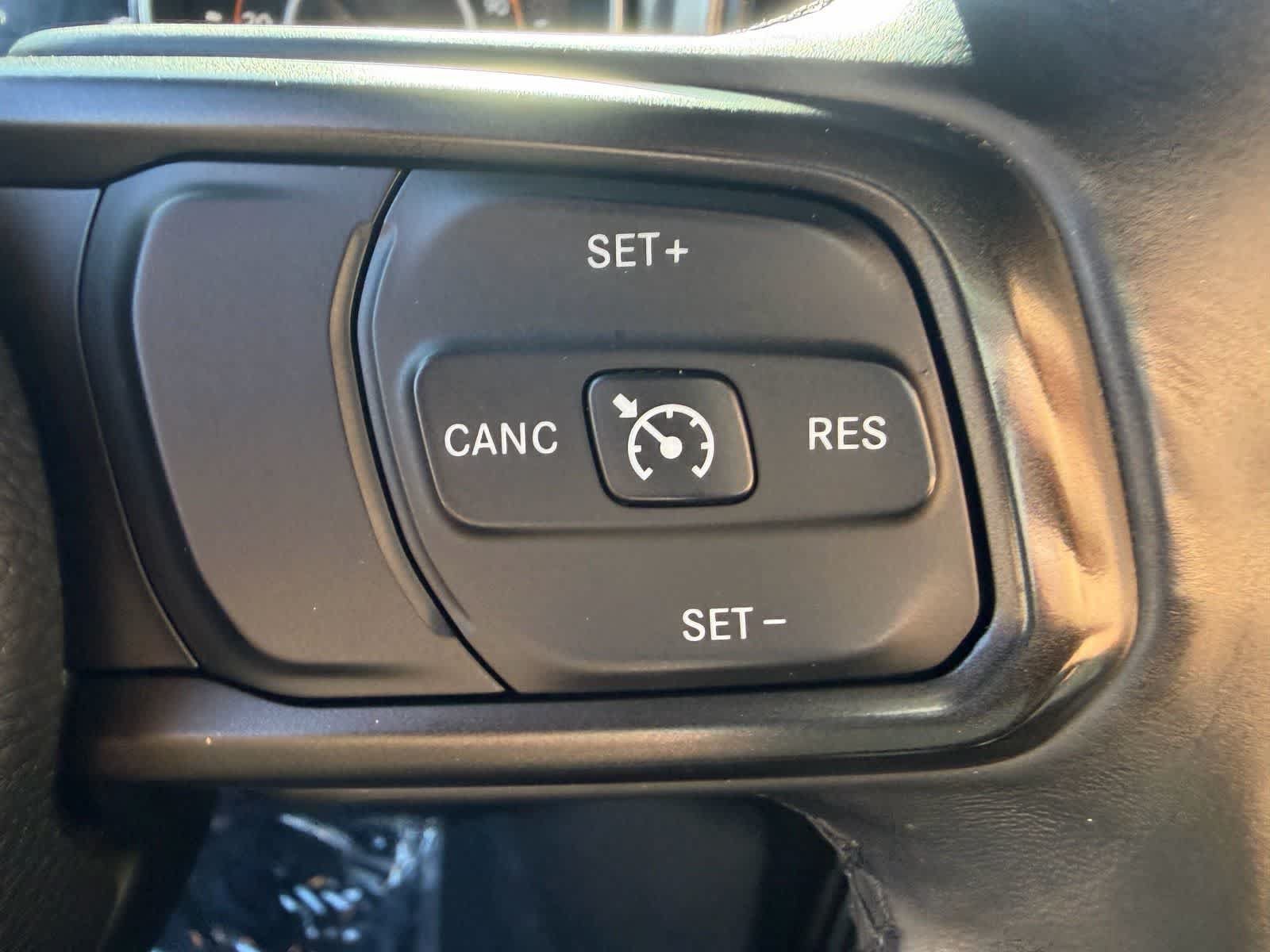 Used 2018 Jeep Wrangler Unlimited Sport S AWD/4WD image 15