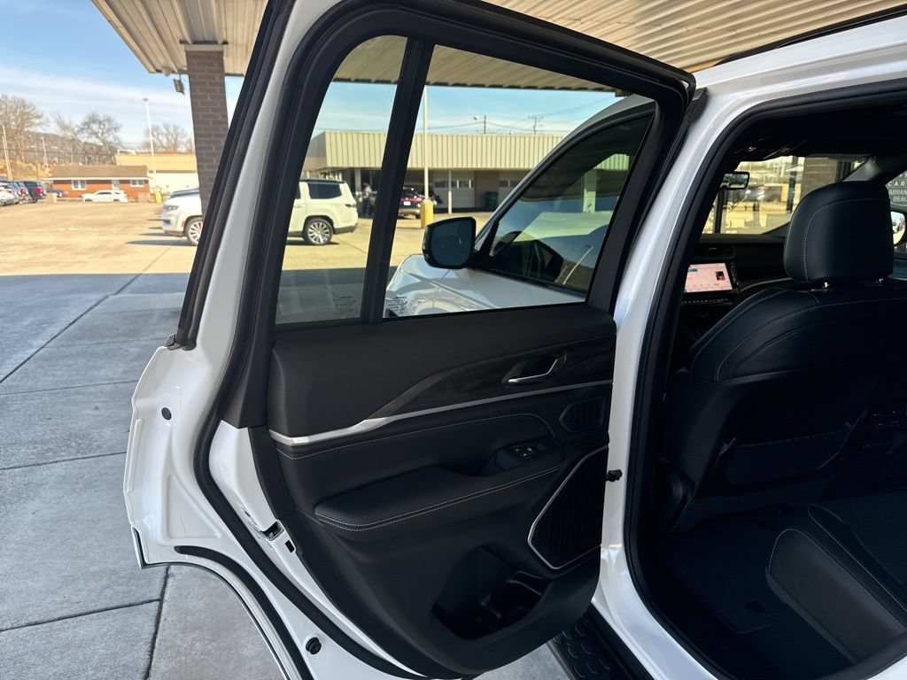 New 2026 Jeep Grand Cherokee Limited AWD/4WD image 21