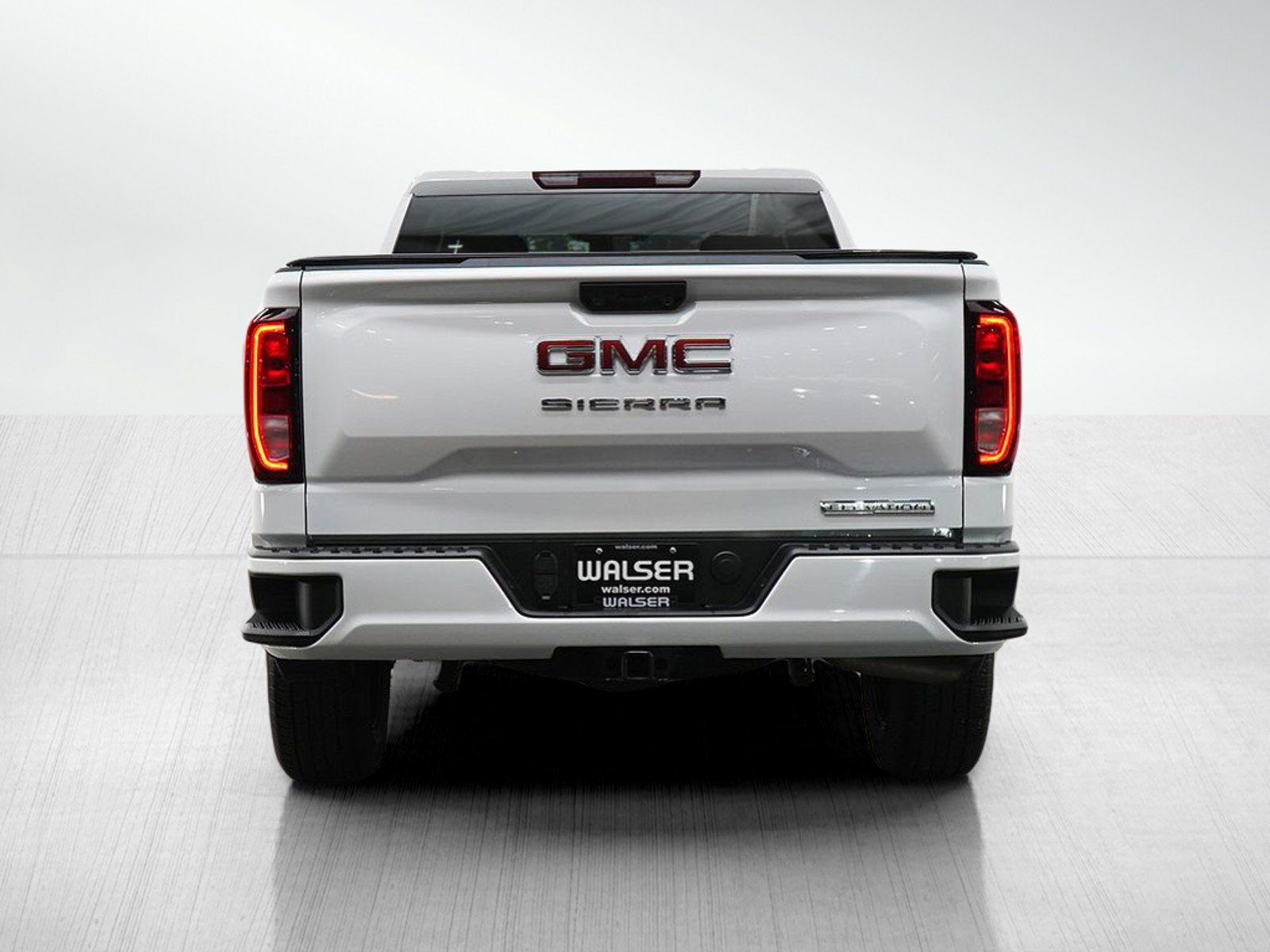 Used 2025 GMC Sierra 1500 Elevation AWD/4WD image 4