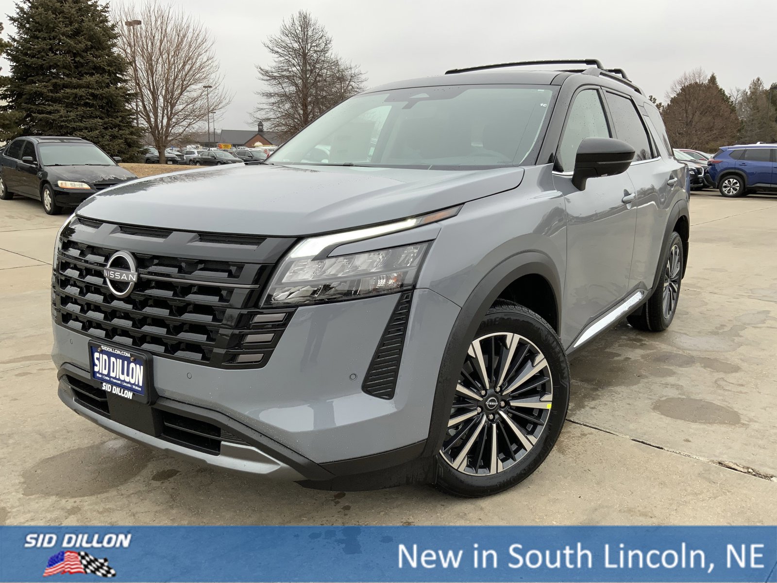 New 2026 Nissan Pathfinder Platinum image 1