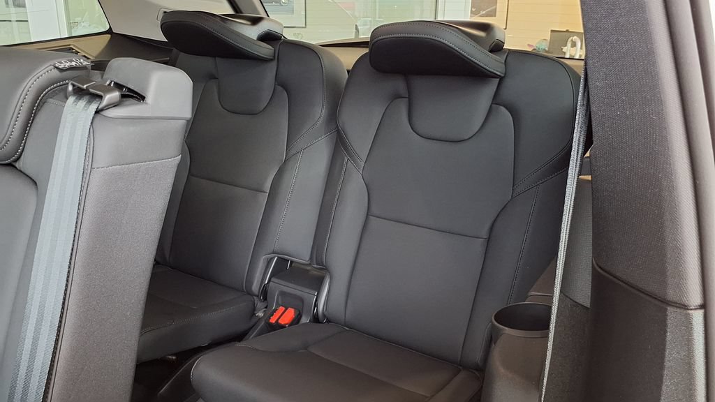 New 2026 Volvo XC90 B6 Plus w/ Protection Package AWD/4WD image 16