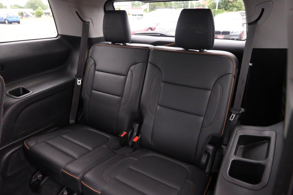 Used 2022 GMC Acadia AT4 w/ Technology Package AWD/4WD image 11