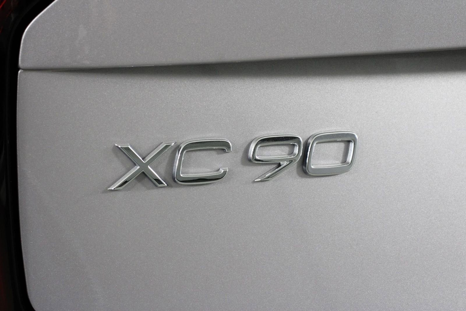 New 2026 Volvo XC90 B5 Plus w/ Protection Package image 16