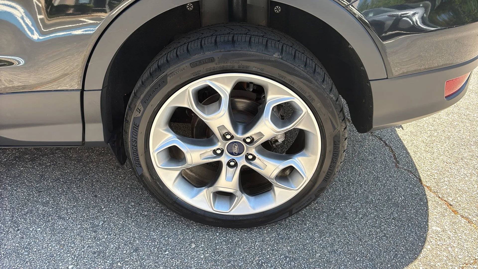 Used 2015 Ford Escape Titanium w/ Equipment Group 301A FWD image 24