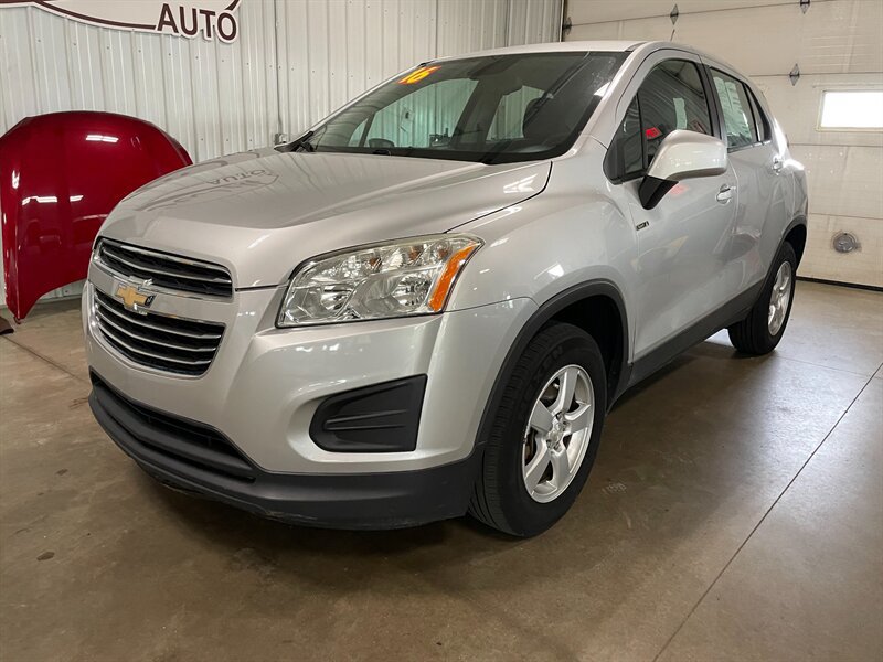 Used 2016 Chevrolet Trax LS AWD/4WD image 2