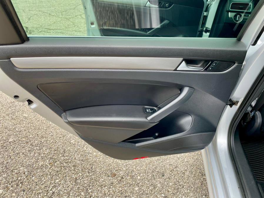 Used 2014 Volkswagen Passat TDI SE image 20