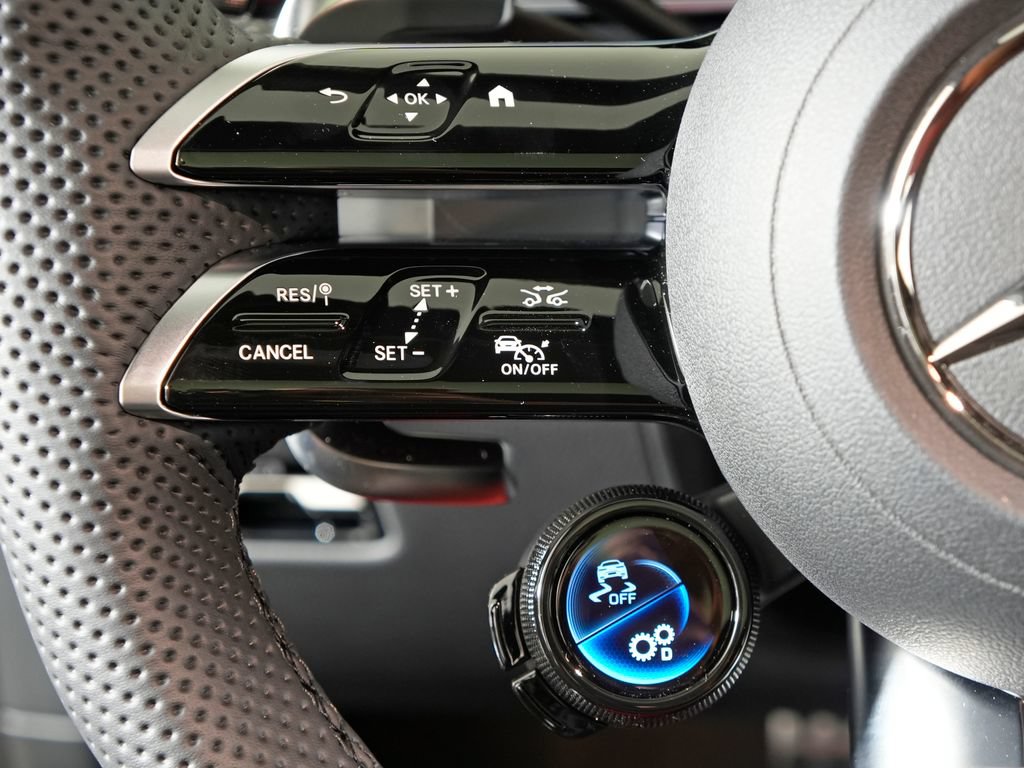 Used 2026 Mercedes-Benz GLC 43 AMG 4MATIC Coupe image 17