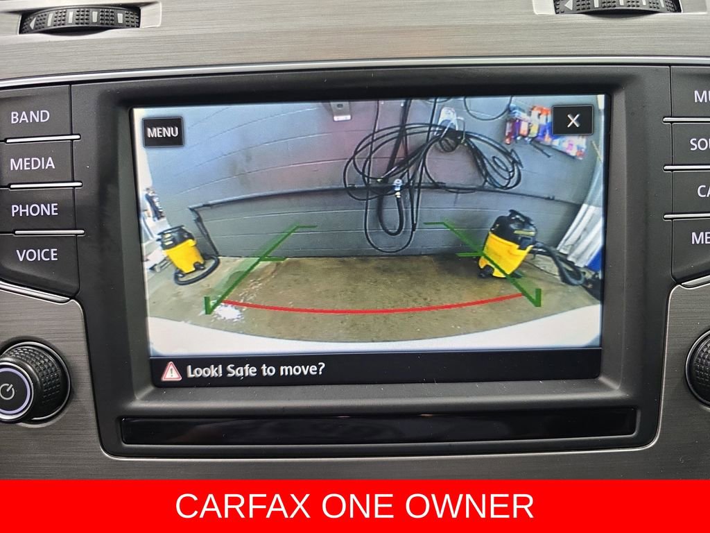 Used 2017 Volkswagen Golf Wolfsburg Edition image 24