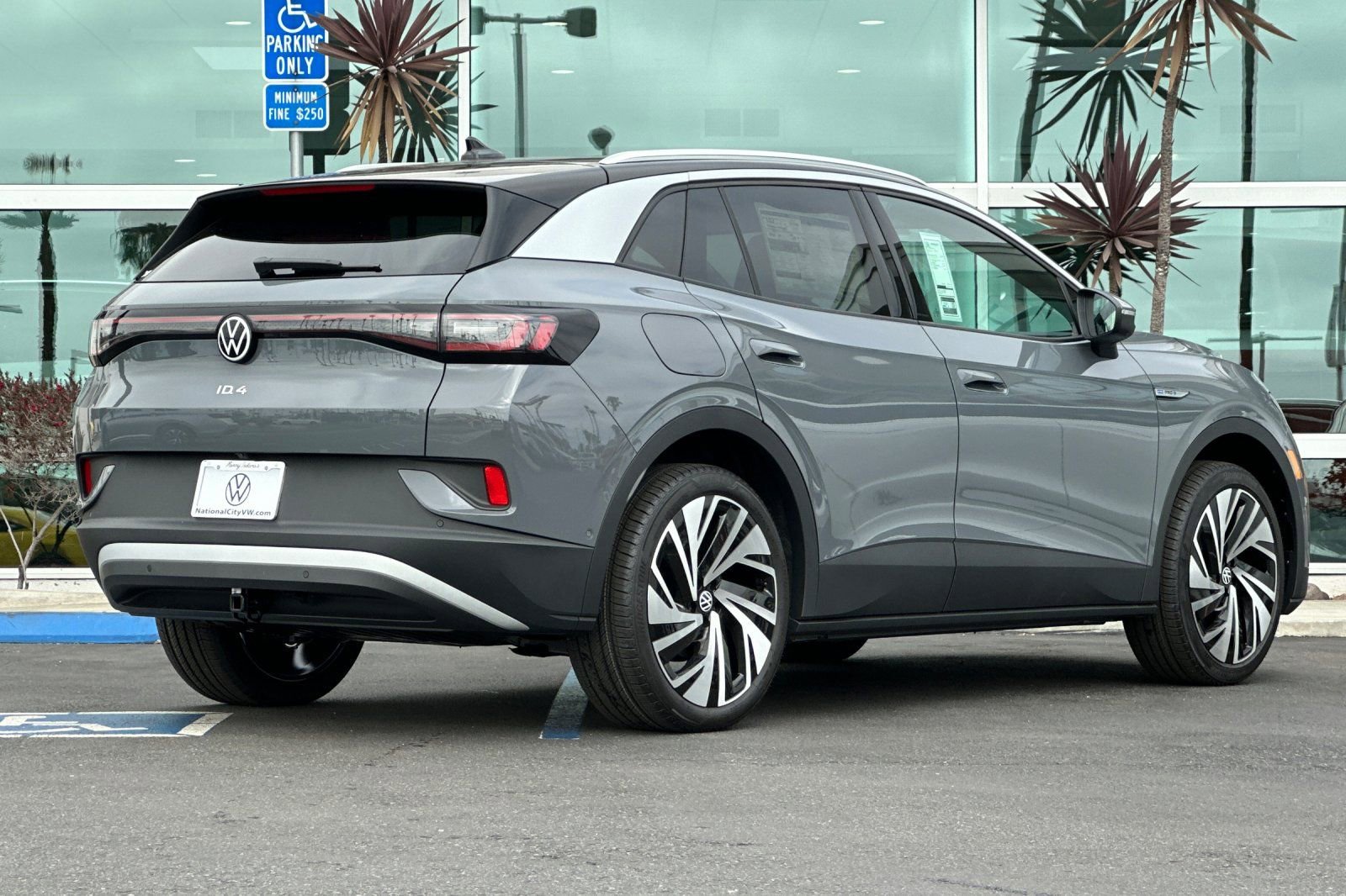 New 2025 Volkswagen ID.4 Pro S Plus AWD/4WD image 5