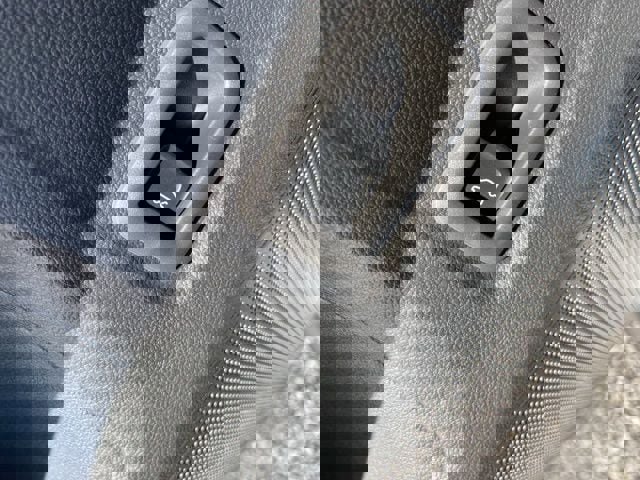 New 2025 Volkswagen Tiguan SE image 24