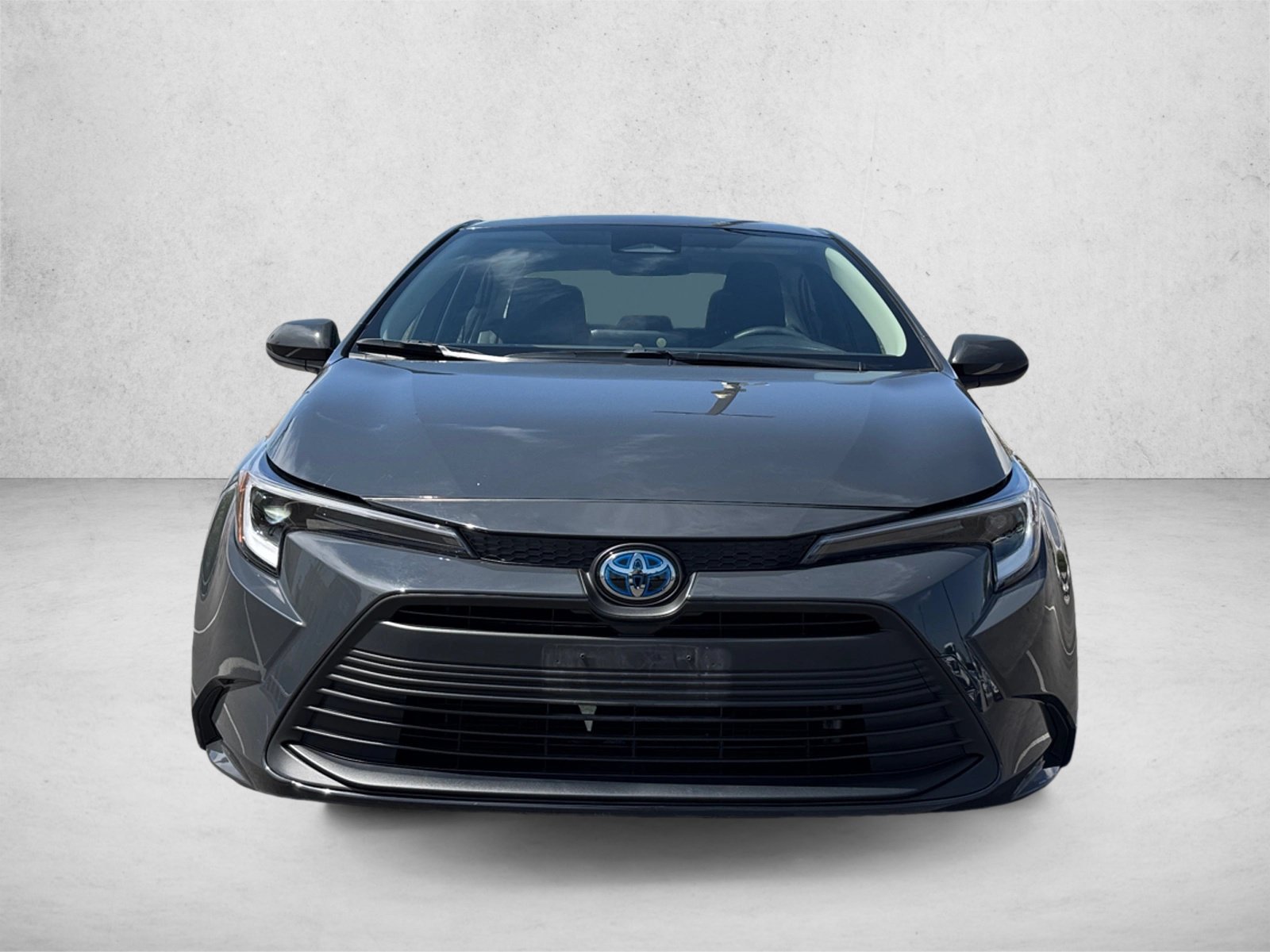 Used 2023 Toyota Corolla LE FWD image 2