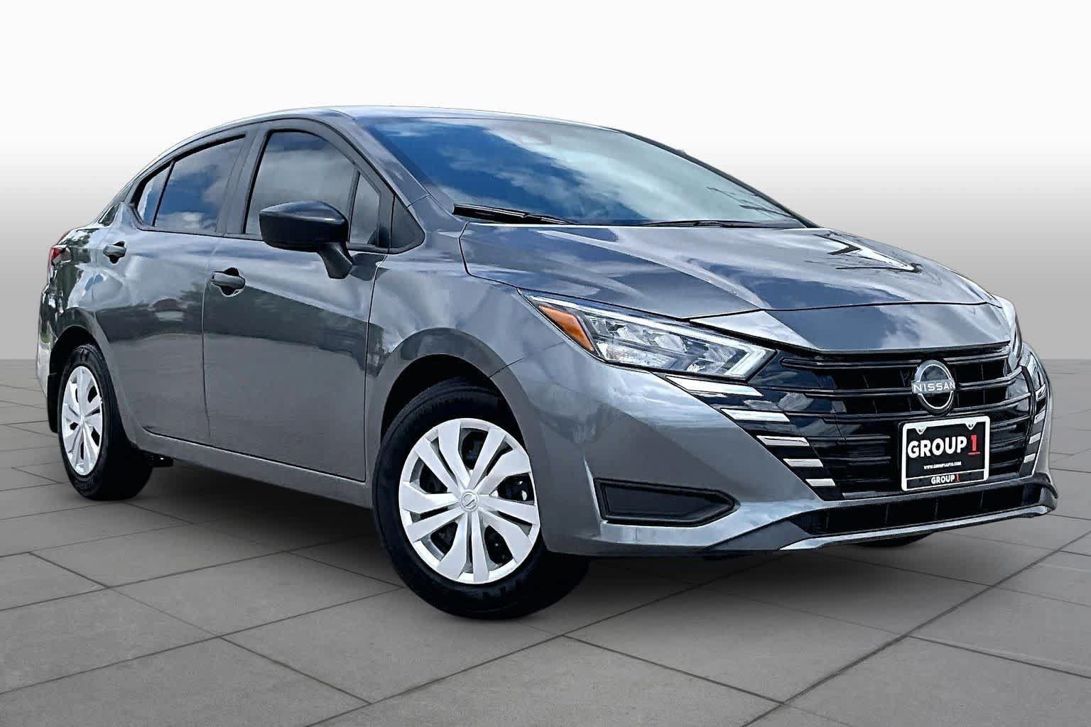 Used 2025 Nissan Versa S w/ Trunk Package FWD image 3