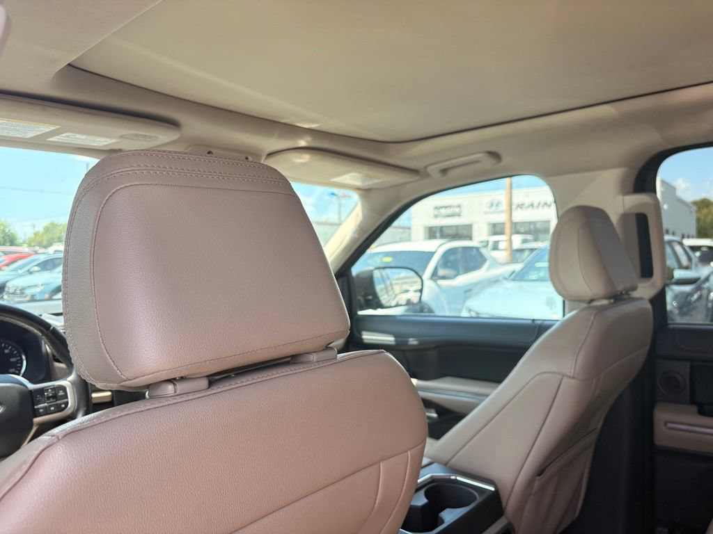 Used 2024 Ford Expedition Limited AWD/4WD image 29