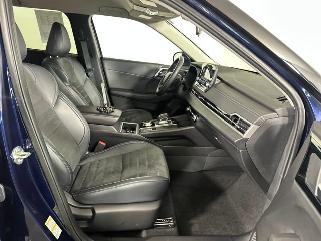 Used 2024 Mitsubishi Outlander SE Black Edition image 28