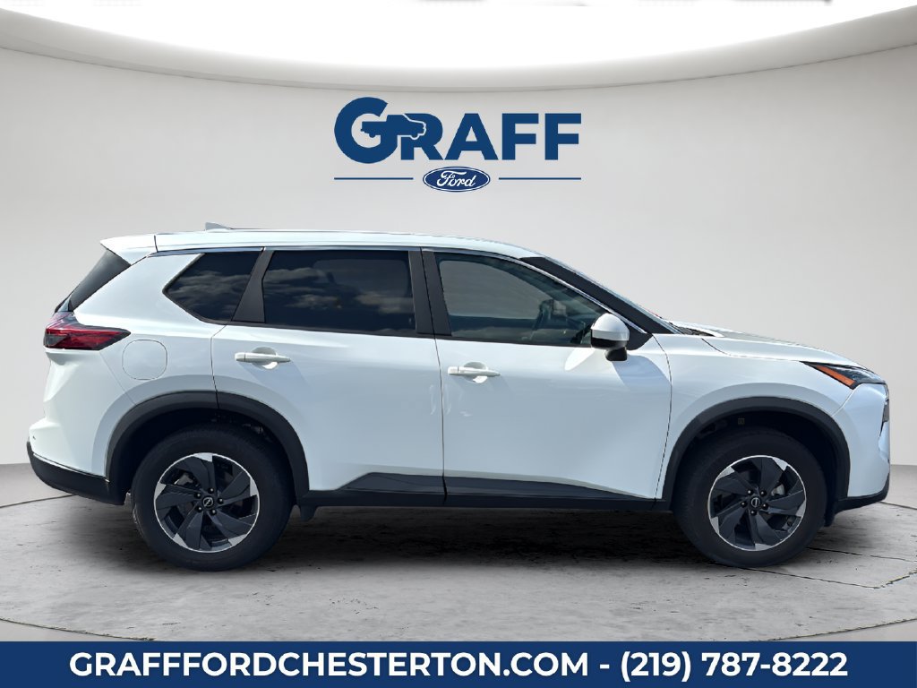 Used 2024 Nissan Rogue SV FWD image 9