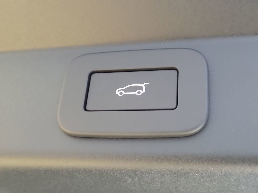 New 2026 Land Rover Range Rover Sport Autobiography image 12