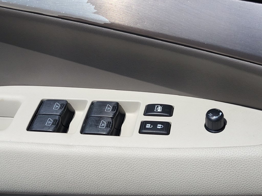 Used 2011 INFINITI G37 x Sedan w/ Premium Pkg AWD/4WD image 10