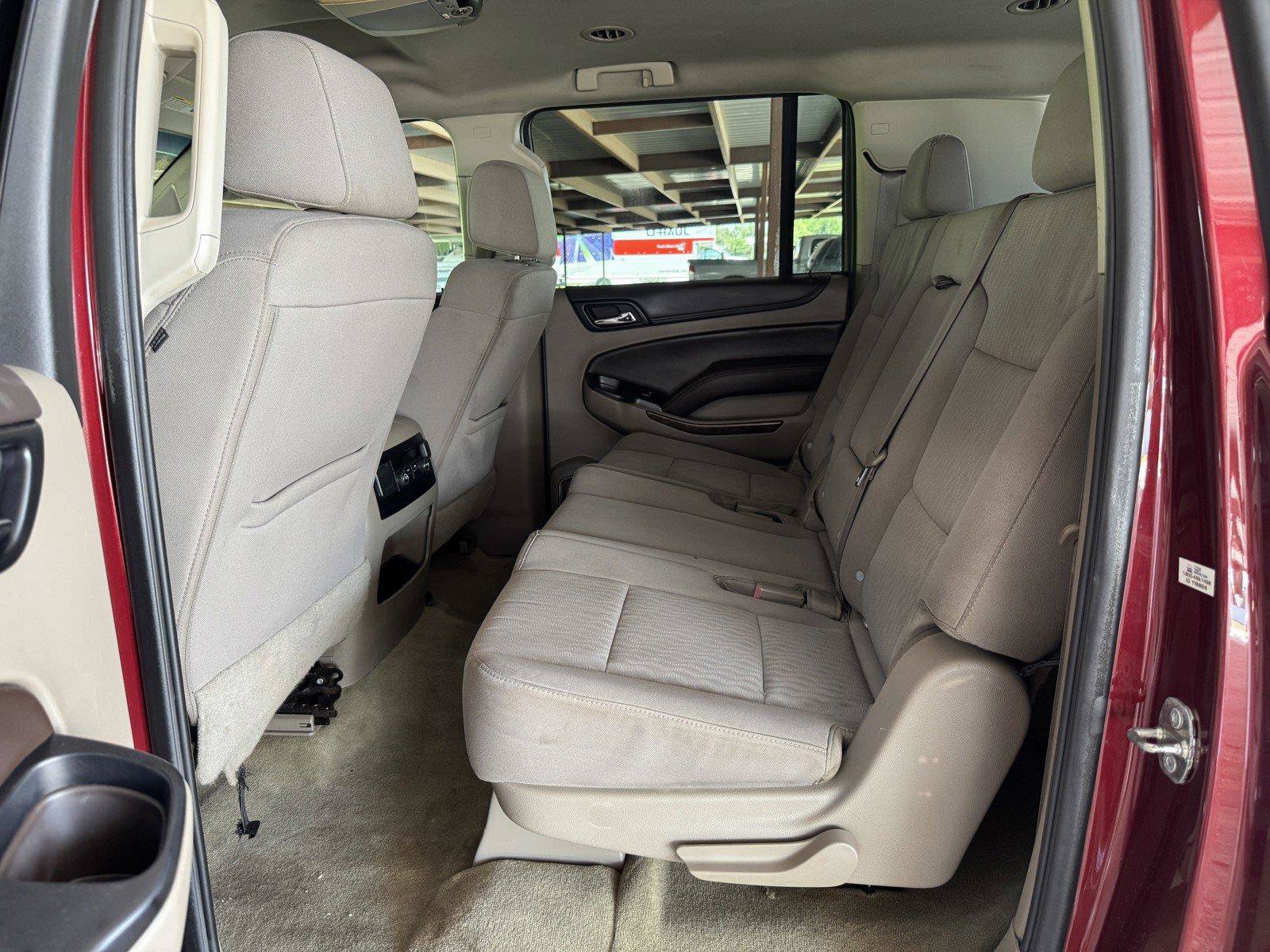 Used 2016 Chevrolet Suburban LS RWD image 31