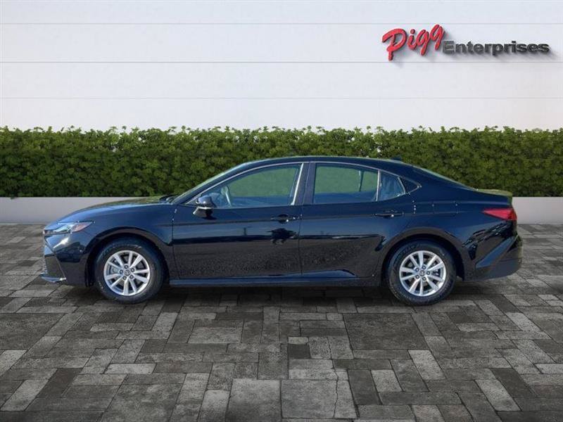 Used 2026 Toyota Camry LE FWD image 3