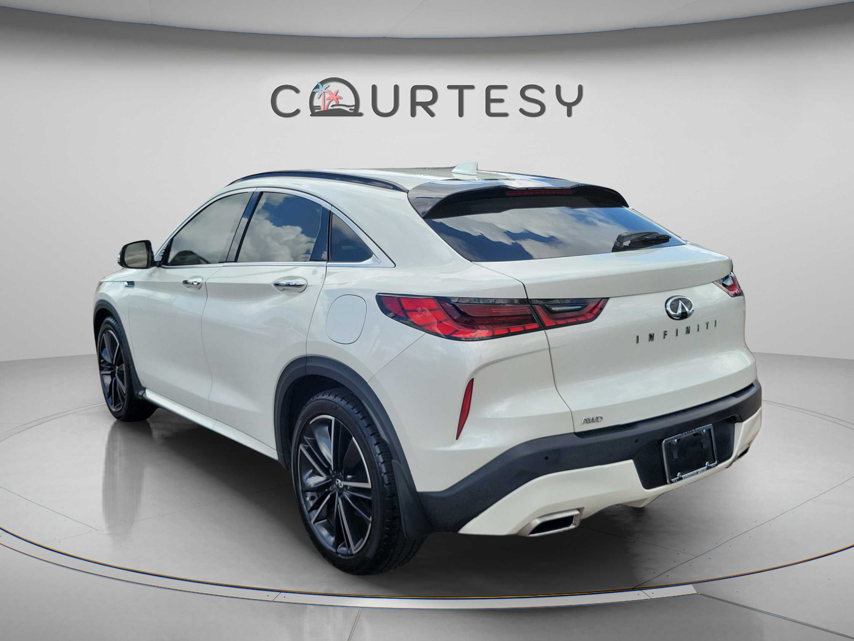 Used 2022 INFINITI QX55 Essential w/ Proactive Package AWD/4WD image 3
