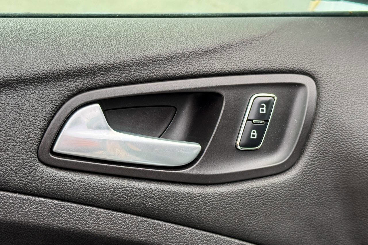Used 2014 Ford Escape SE image 18