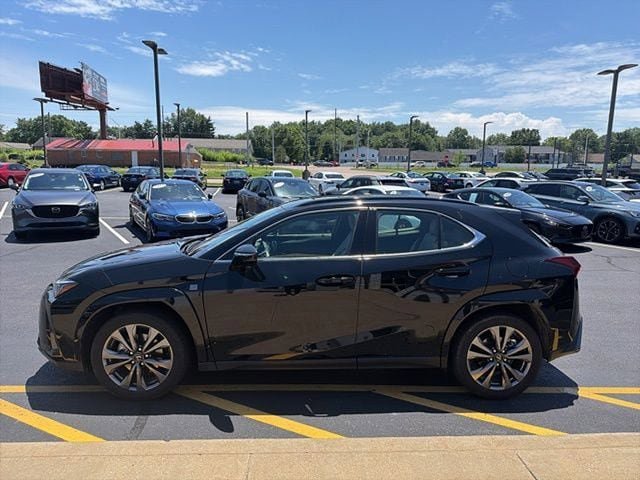 Used 2025 Lexus UX 300h AWD w/ Cold Area Package image 3