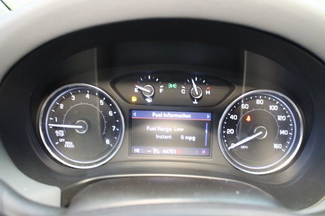 Used 2021 Buick Enclave Essence image 24