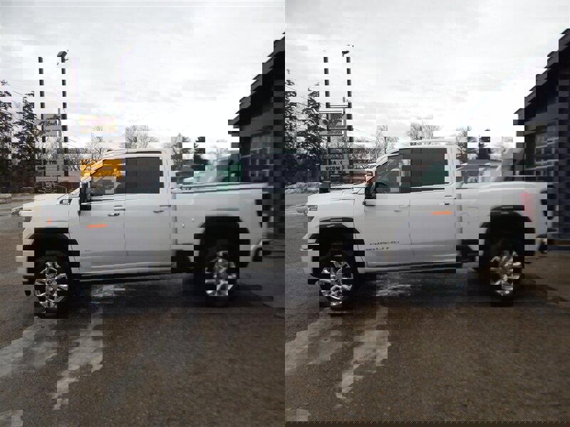 Used 2021 GMC Sierra 3500 Denali w/ Denali Ultimate Package image 1