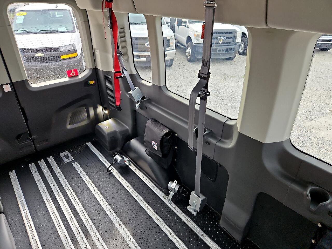 Used 2020 Ford Transit 350 XL image 35