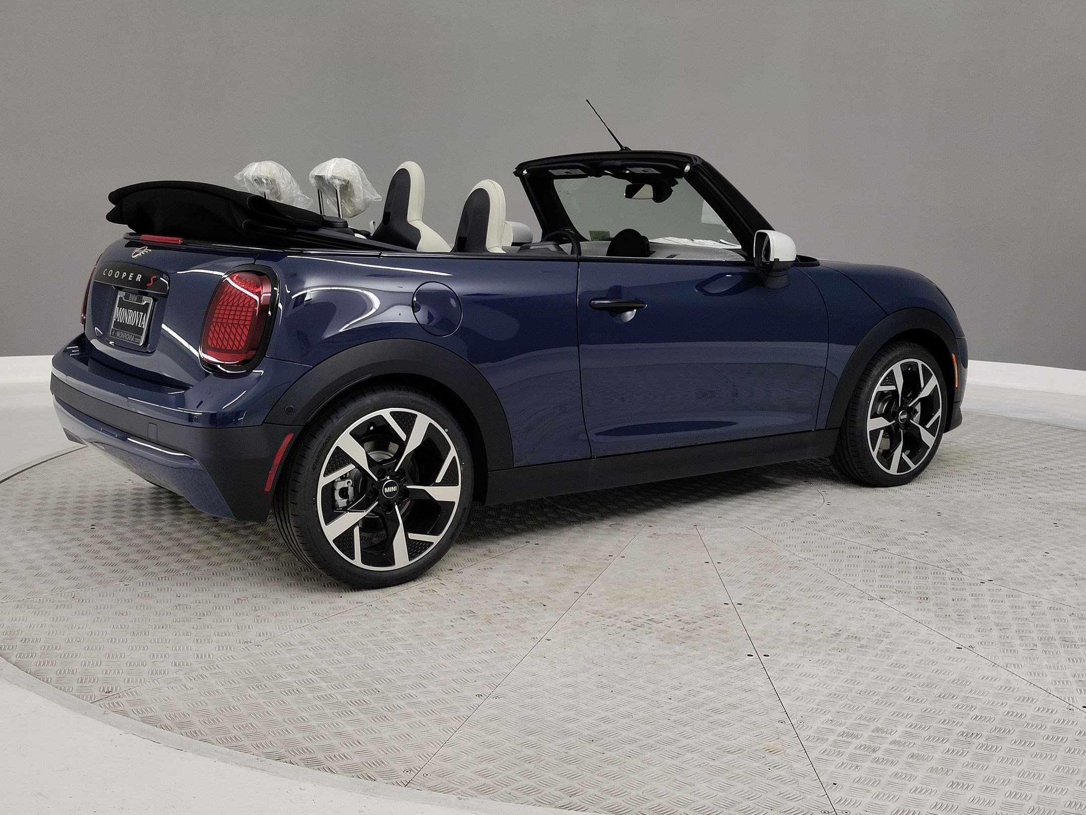 New 2026 MINI Cooper S image 7