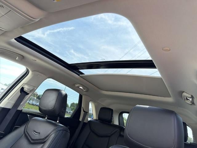 Used 2018 Cadillac XT5 Luxury w/ Driver Awareness Package FWD image 34